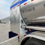 ZJW9400GYU TYPE 28.5m³ Carbon dioxide transport vehicle